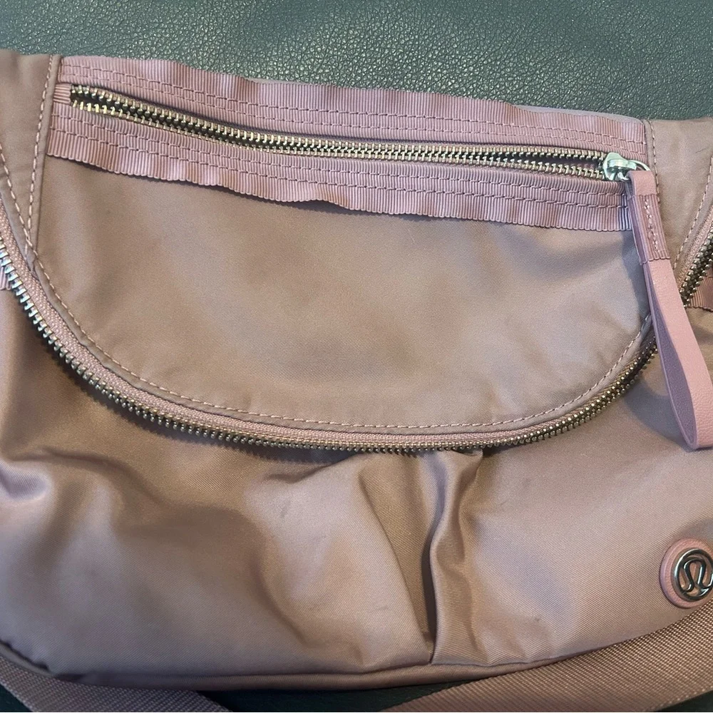 lululemon athletica Rose Crossbody Bag - Picture 2 of 11